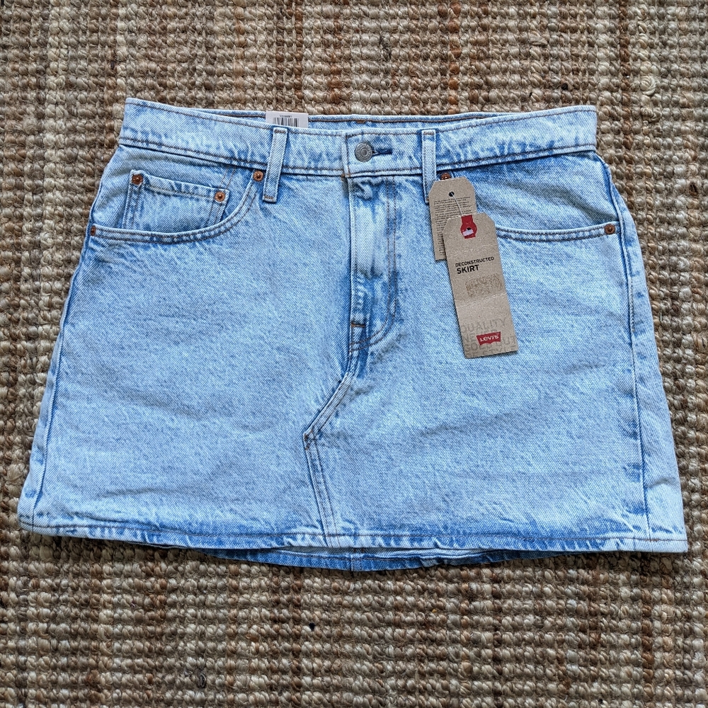 NWT Vintage Wash Levi's mini skirt
